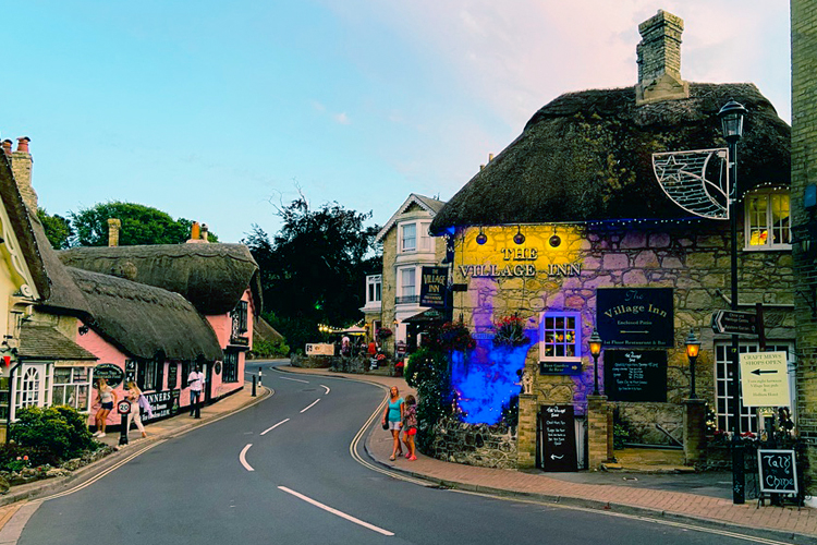 The Village Inn - Explore the Isle of Wight